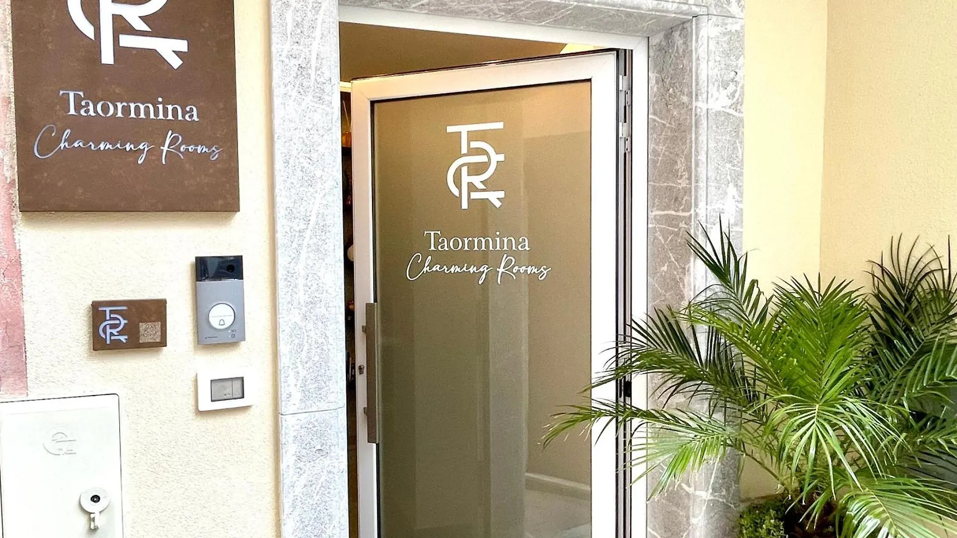 Taormina Charming Rooms Affittacamere