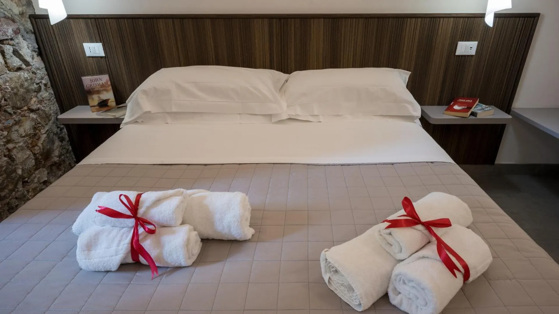 Taormina Charming Rooms Italia